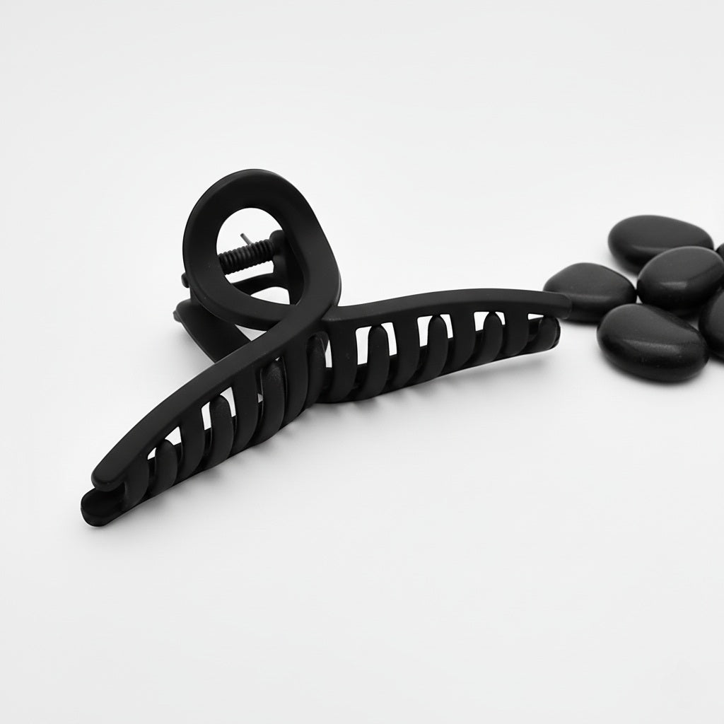 Twisted Flexible Clip